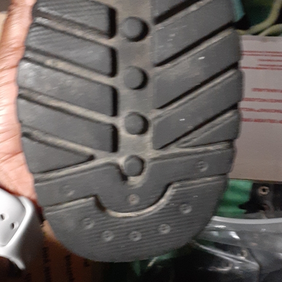 Going in trash, dont feel comfortable selling - Picture 10 of 11